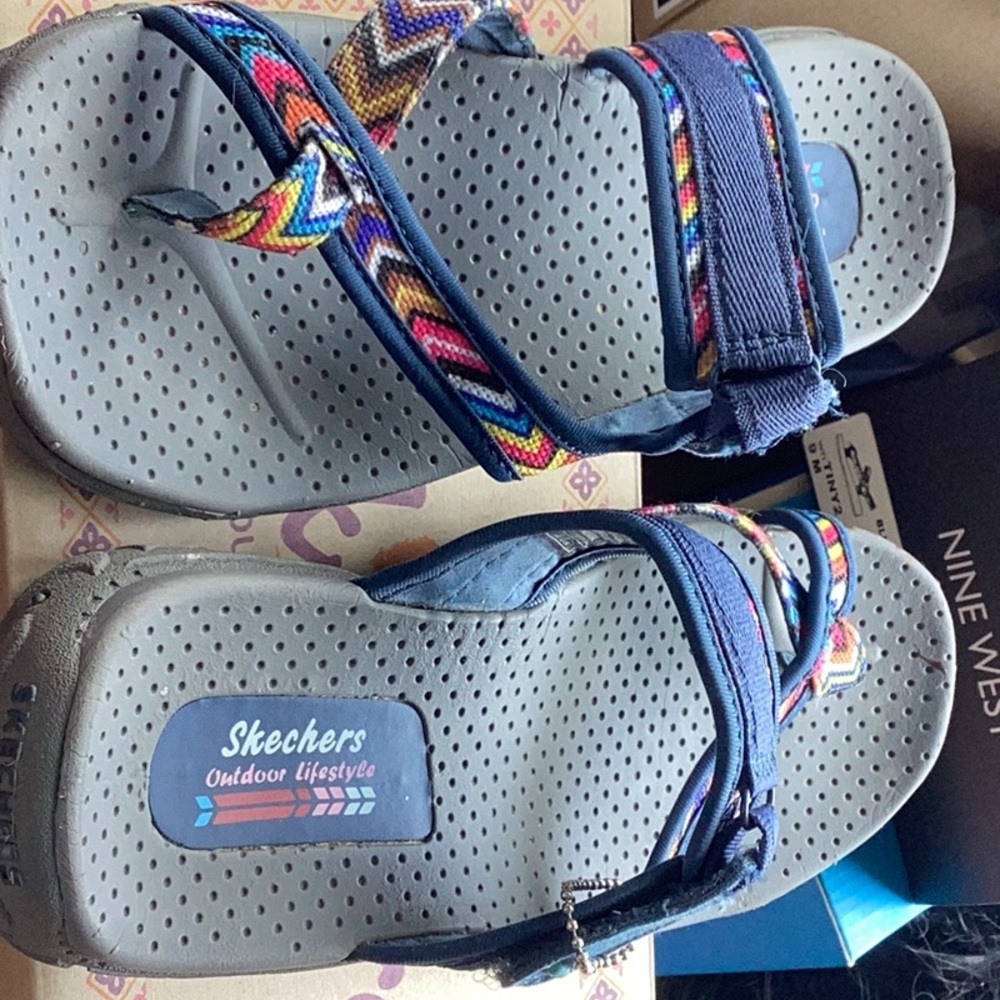 Skechers Multicolor Strap Sandals